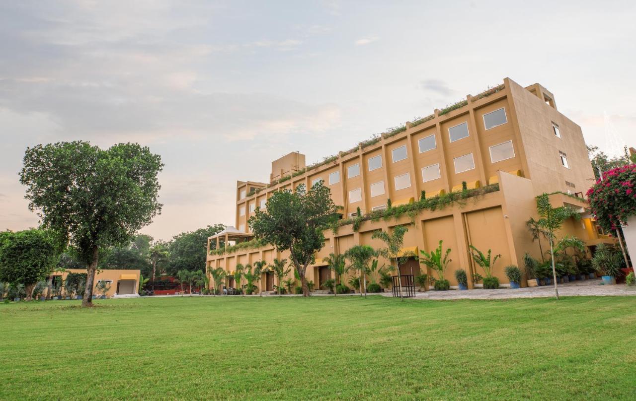 The Lalita Grand Mathura- Vrindavan Eksteriør billede