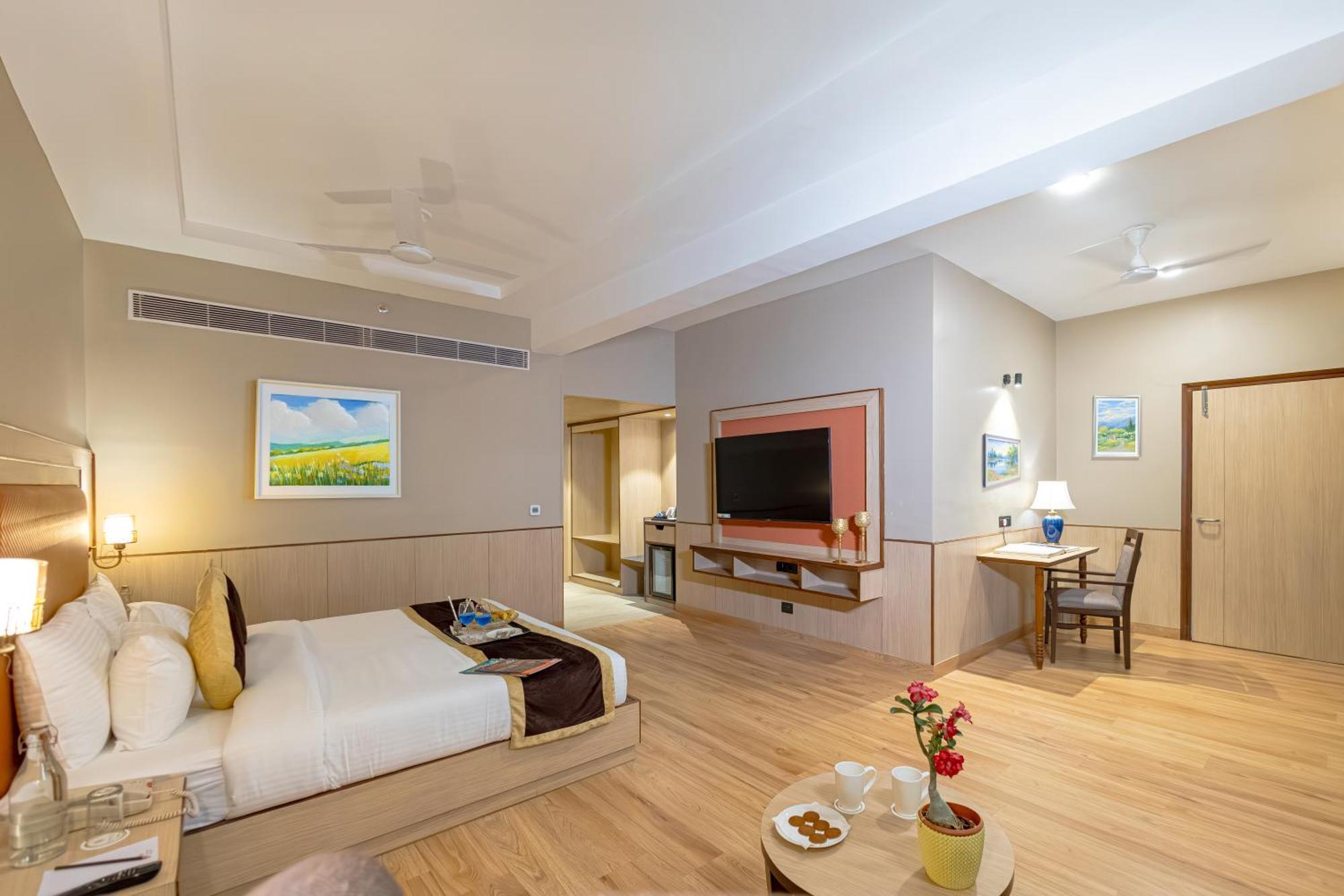 The Lalita Grand Mathura- Vrindavan Eksteriør billede